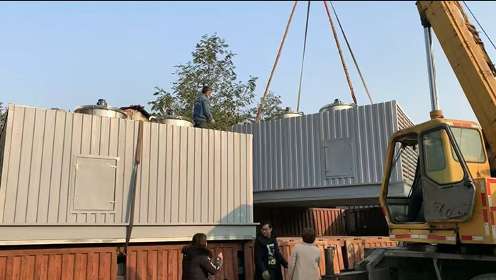 ����������